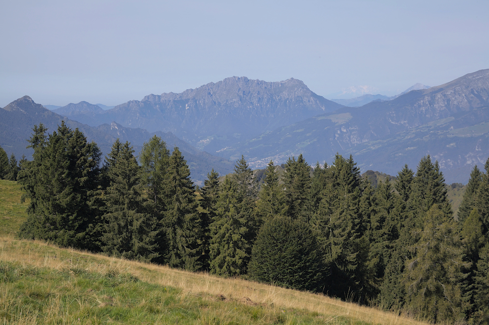 Monte Alben dall'altopiano del Pora