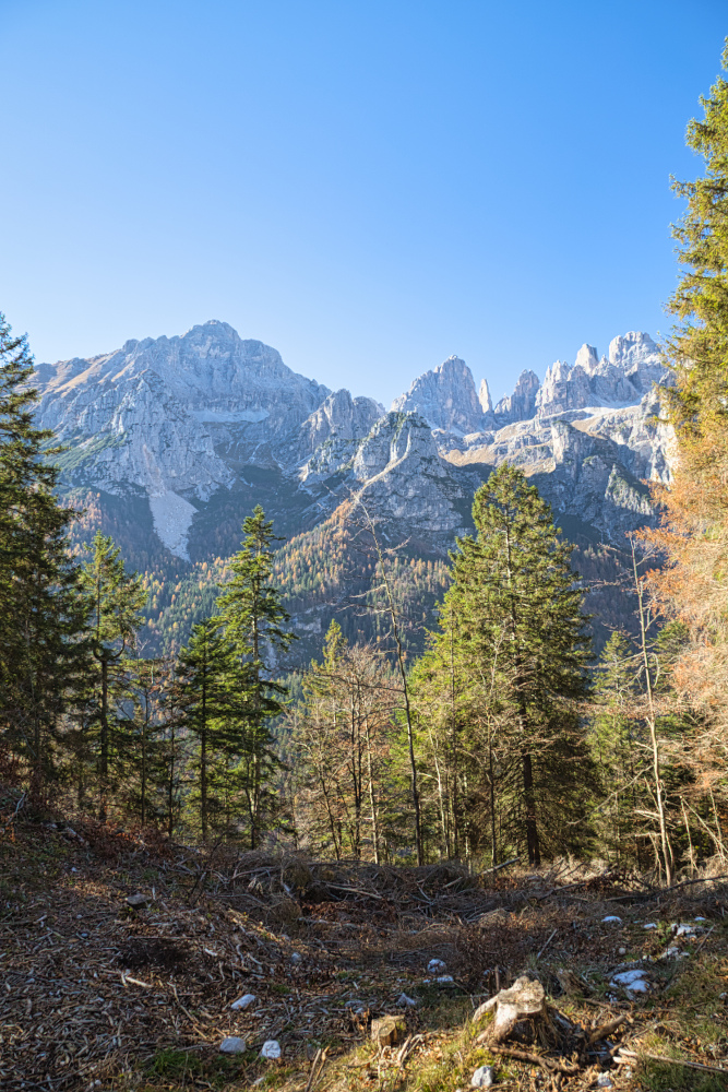 Spettacolari Dolomiti di Brenta dal Rifugio La Montanara
