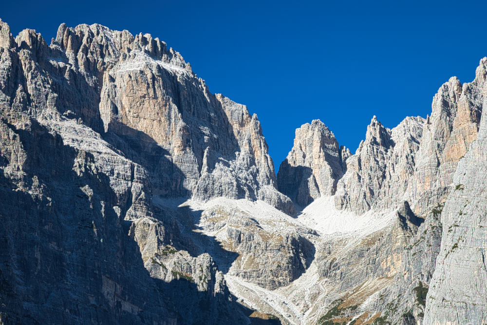 Spettacolari Dolomiti di Brenta dal Rifugio La Montanara