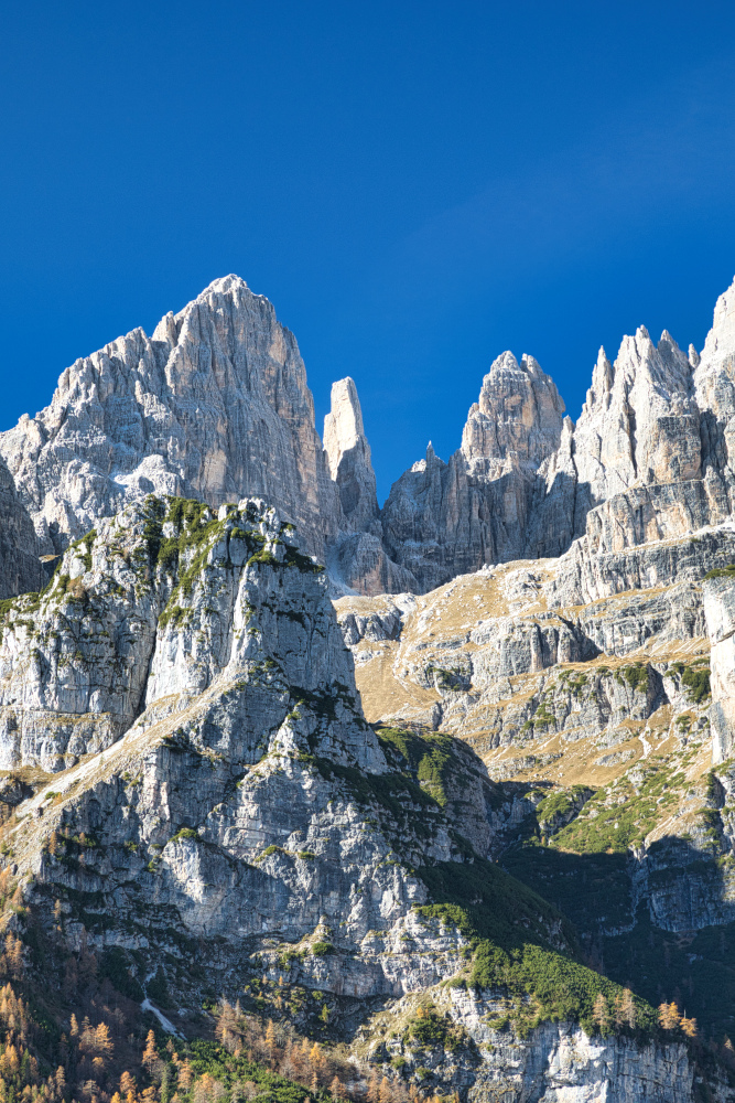 Spettacolari Dolomiti di Brenta dal Rifugio La Montanara