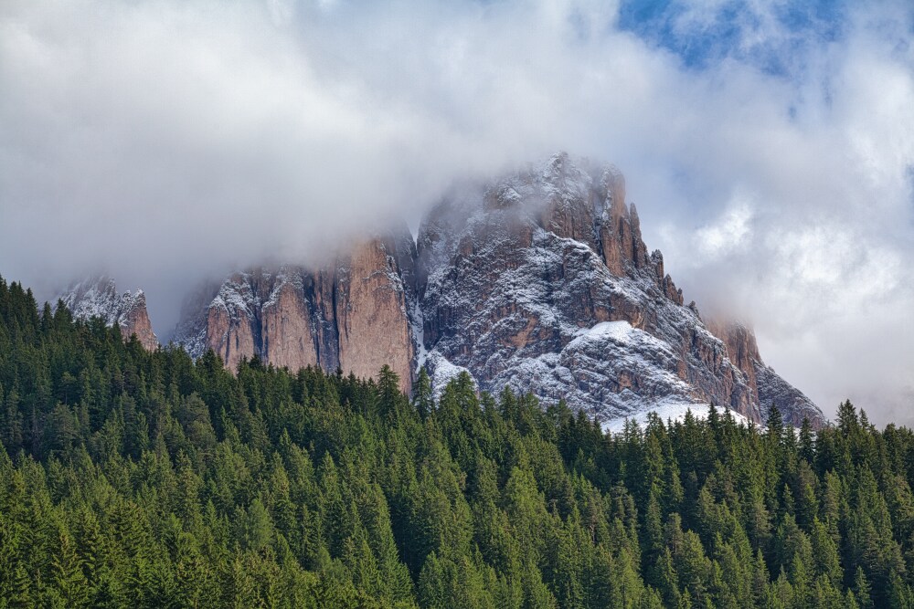 Sassopiatto salendo in Val Di Dona