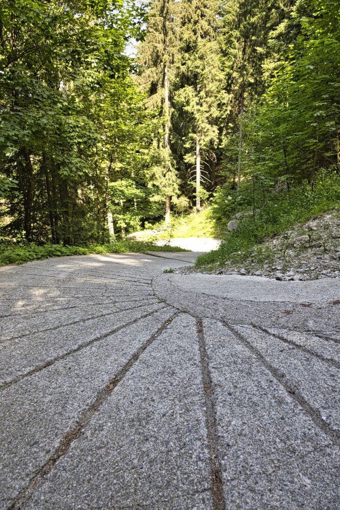 Sentiero 121 verso il rifugio Gremei