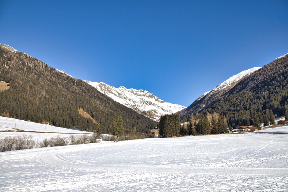 Val Casies, uno sguardo verso la Kradofer e Oberberg Alm