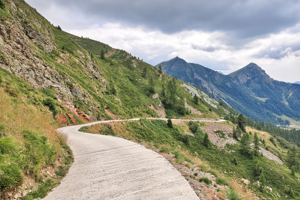 Scendendo a Foppolo dal Passo Dordona