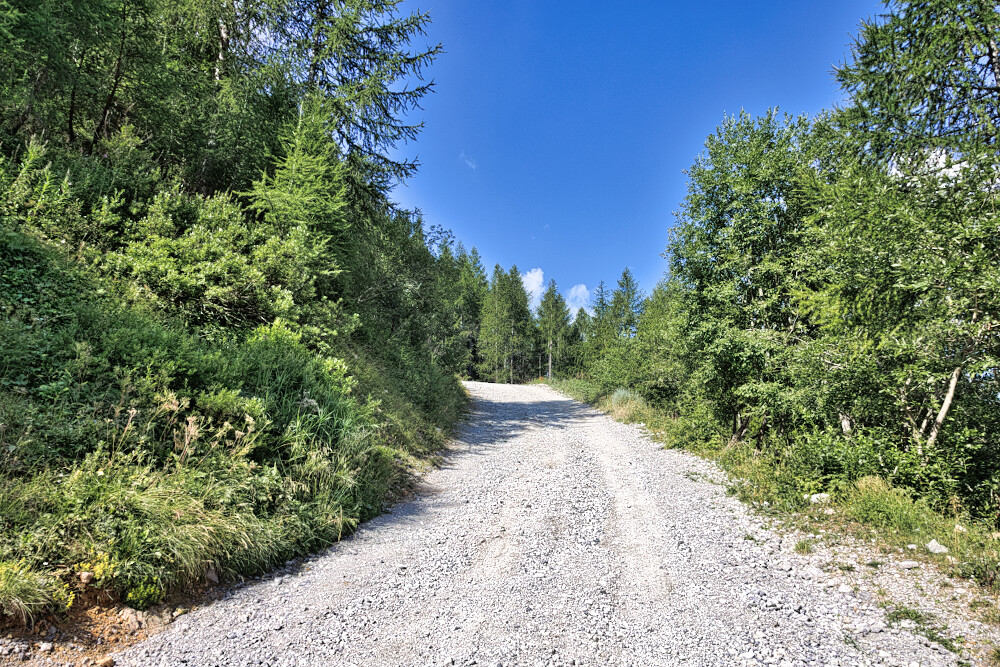 Salendo al Passo della Croce da Foppolo