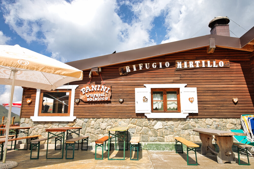 Rifugio Mirtillo in Val Carisole