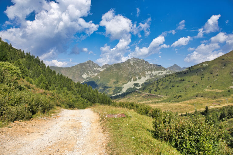 Dal Passo Della Croce in direzione Val Brembana e Foppolo